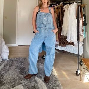 LEVI’S “VINTAGE” WOMEN'S OVERALLS XL